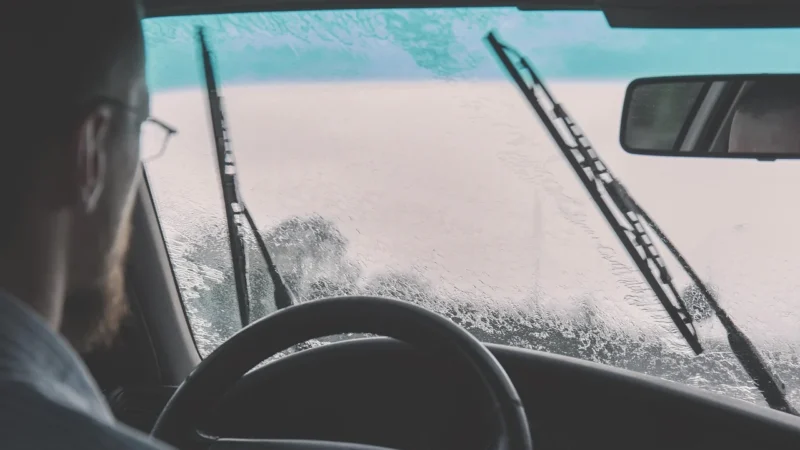Ochrona Twojego Samochodu na Najwyższym Poziomie – Sprawdź ofertę wycieraczek i akcesoriów na https://fortis-torun.seat-auto.pl/