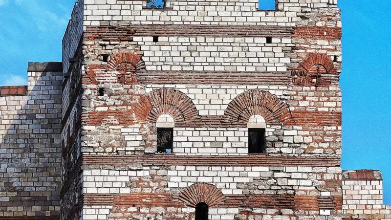 Techniki renowacji historycznych murów